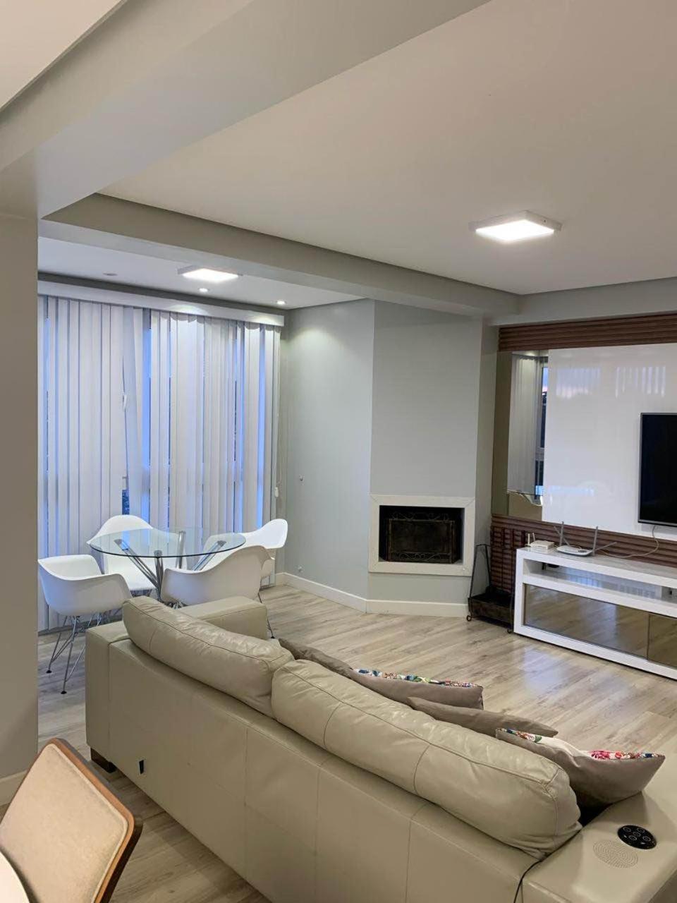 Apartamento Novo No Centro De Gramado Buitenkant foto